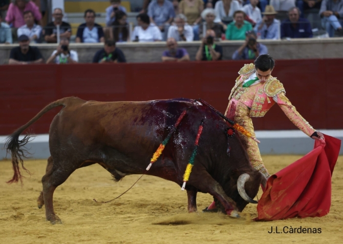 'Chicharro paga su intachable entrega y pone caro el Alfarero'