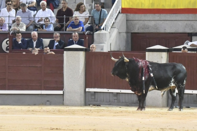 Ureña honra la palabra 'torero' frente al abismo de mansedumbre victoriana