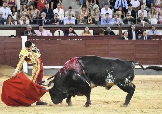 Ureña honra la palabra 'torero' frente al abismo de mansedumbre victoriana