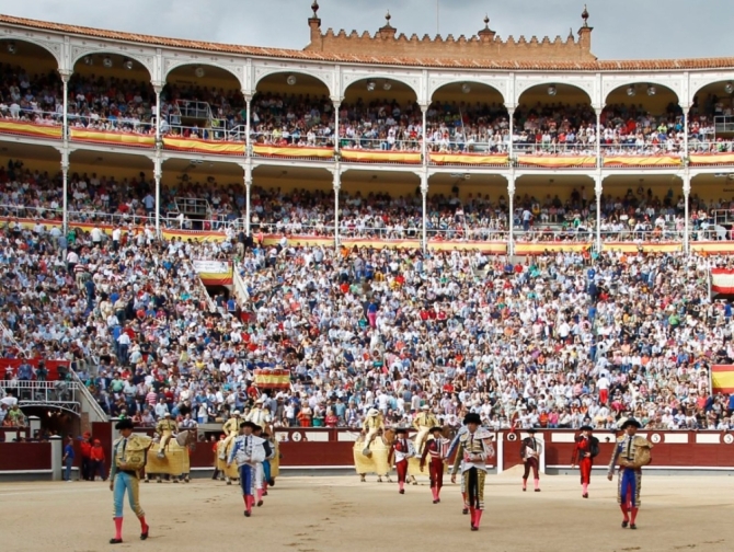 'La prostitución de un templo del toreo'
