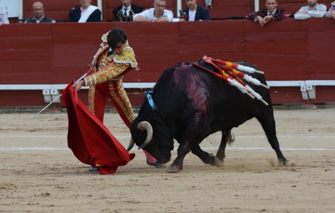 Triple puerta grande a beneficio de la paraplejia