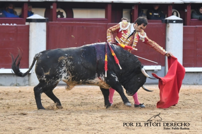 Román y 'Niñoso' de Pedraza ponen el calor a una fría tarde en Madrid 