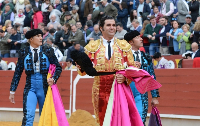 Tarde de lleno y buen toreo en el regreso de los toros a Ciudad Real ...