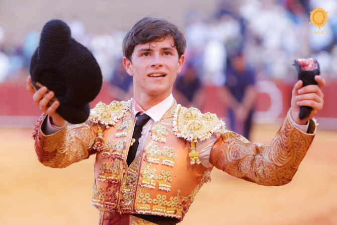 'Con sombra de torero grande'