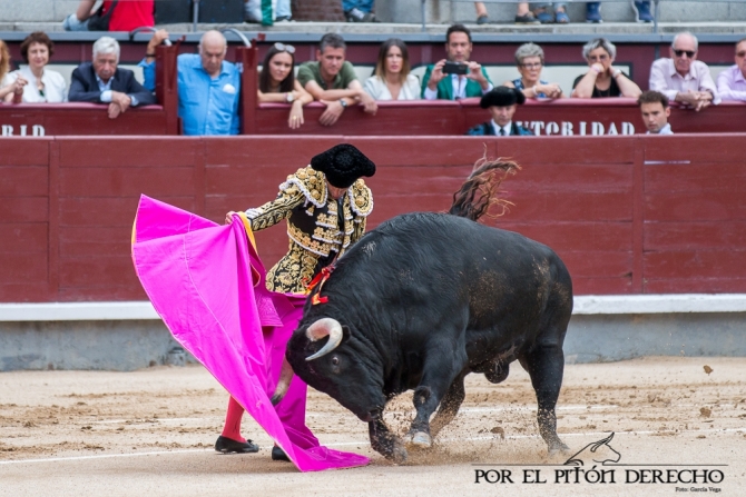 'Juan de Castilla salva la soporífera corrida de Valdefresno'