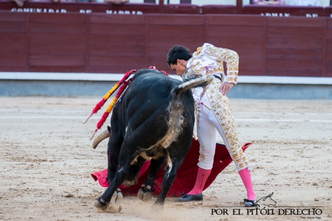'Juan de Castilla salva la soporífera corrida de Valdefresno'