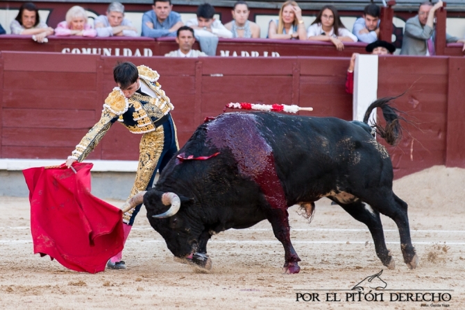 'Juan de Castilla salva la soporífera corrida de Valdefresno'