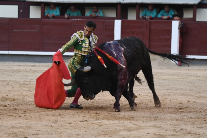 Oreja para Adrián de Torres ante una buena corrida de José Enrique Fraile'