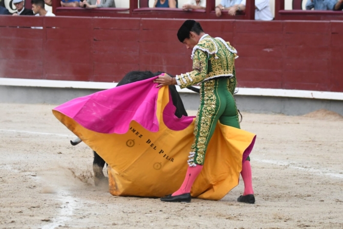 Oreja para Adrián de Torres ante una buena corrida de José Enrique Fraile'