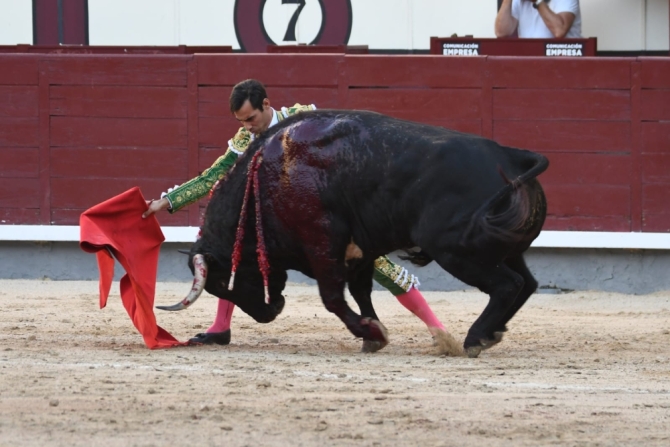 Oreja para Adrián de Torres ante una buena corrida de José Enrique Fraile'