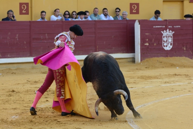 Triunfo rotundo de Borja Jiménez en Almodovar del Campo 