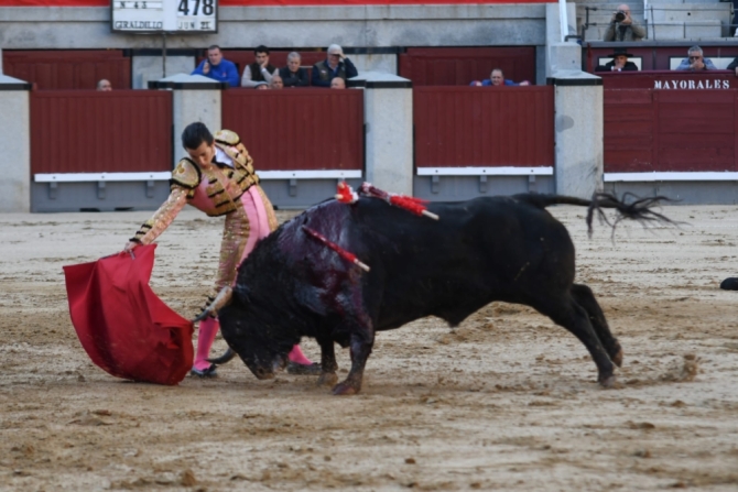 'Andrades se la juega y puntúa en Madrid'
