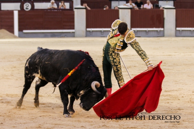 'Noche de vivas y mansos; herido Mariscal Ruiz'
