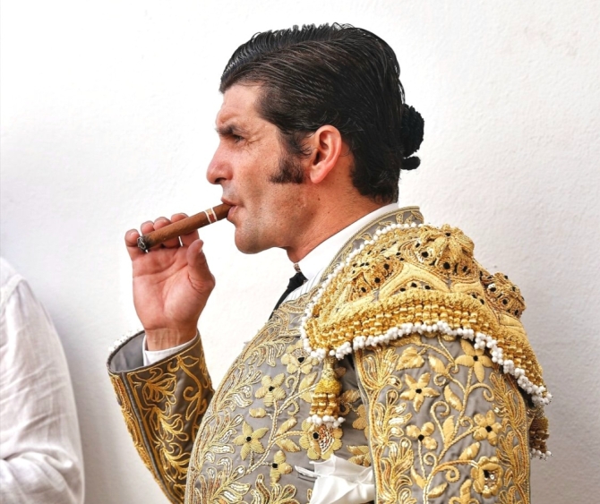 Morante enseña las costuras del toreo y los toreros
