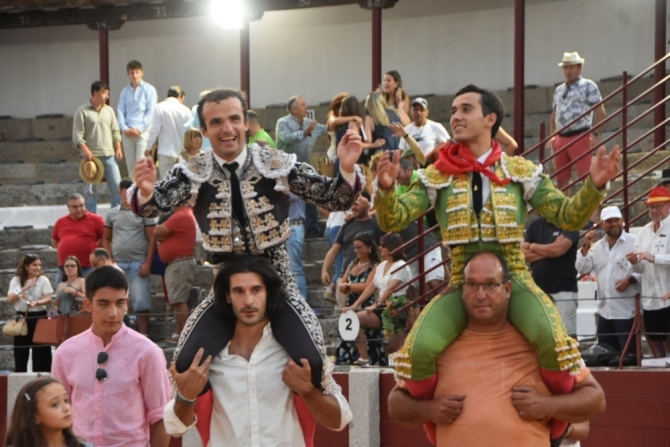 'Un éxtasis ganadero impulsa a Damián e Ismael en Guijuelo'