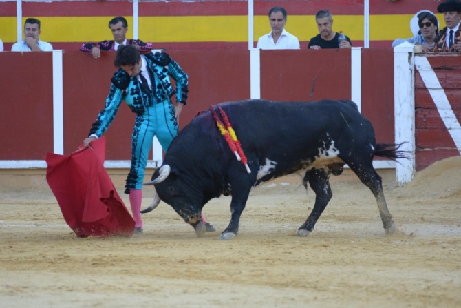 Regreso triunfal a los ruedos de Cayetano en Tomelloso