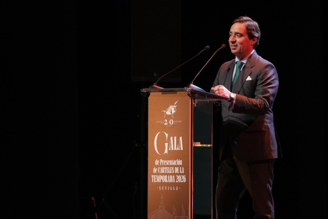 Garzón engalana Sevilla para presentar su primer abono maestrante