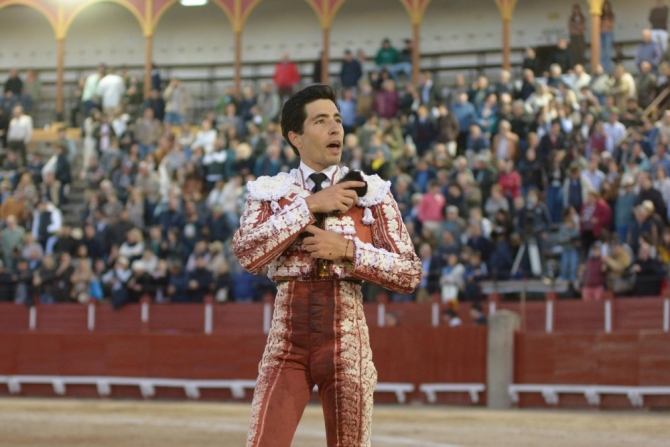 La encerrona triunfal de Lorenzo, en imágenes 