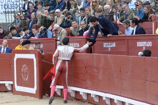 La encerrona triunfal de Lorenzo, en imágenes 