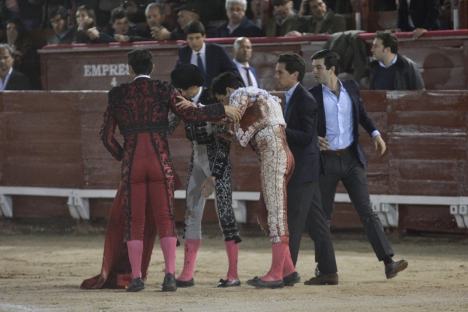 La encerrona triunfal de Lorenzo, en imágenes 