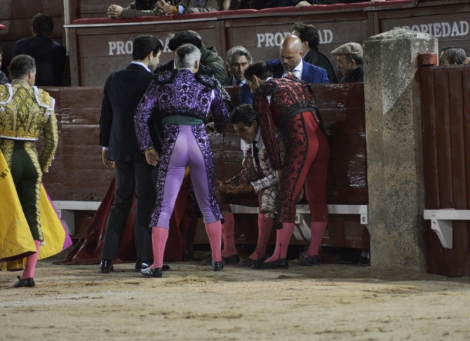 La encerrona triunfal de Lorenzo, en imágenes 