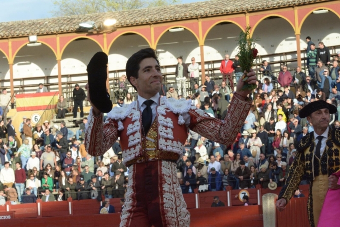 La encerrona triunfal de Lorenzo, en imágenes 