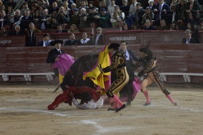 La encerrona triunfal de Lorenzo, en imágenes 