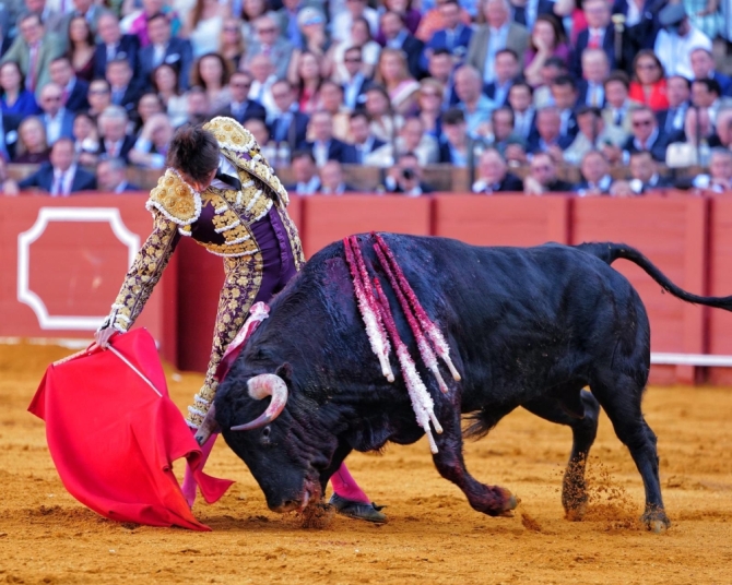 'Lección magistral de Morante emborronada por la nula seriedad del palco'