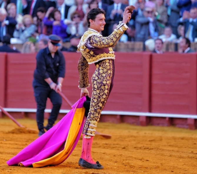 'Lección magistral de Morante emborronada por la nula seriedad del palco'