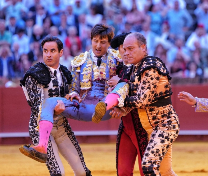 'Sangre y firmeza de Roca Rey'