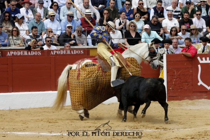 'Deslucido arranque de feria'