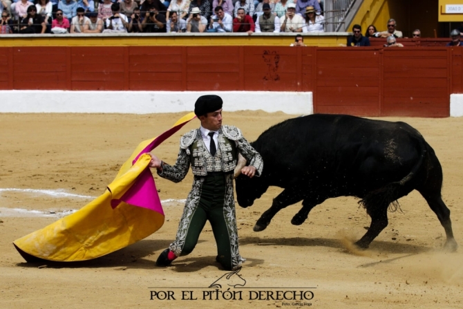 'Deslucido arranque de feria'
