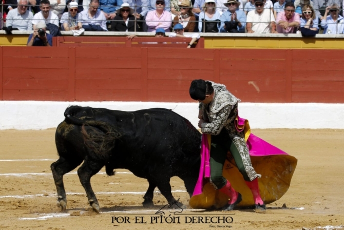 'Deslucido arranque de feria'