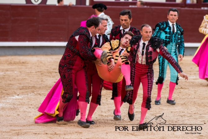 'Desrazada y descastada corrida de Palha; Luis Gerpe, herido'