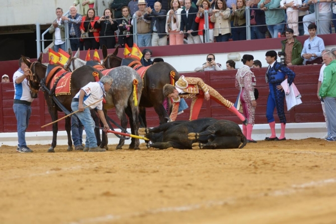 Borja Jiménez, 4 orejas y rabo en Puertollano 