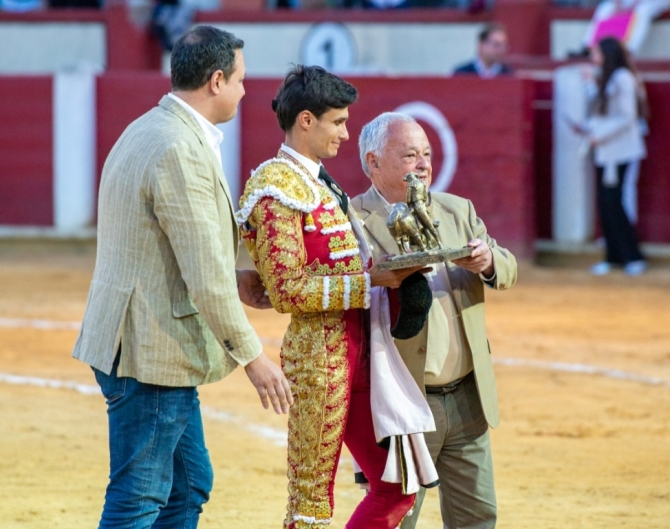Manuel Diosleguarde se alza con la Corrida de la Oportunidad 