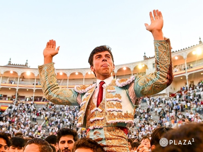 'La voracidad de Julio Méndez pese a otro palco de mercadillo'