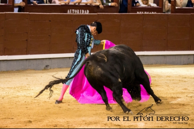 'Carpintero' entre el mal hacer y el vacío de Araúz