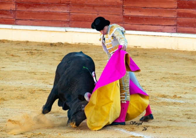 Talavante, De Justo y Norte, a hombros en Medina del Campo 