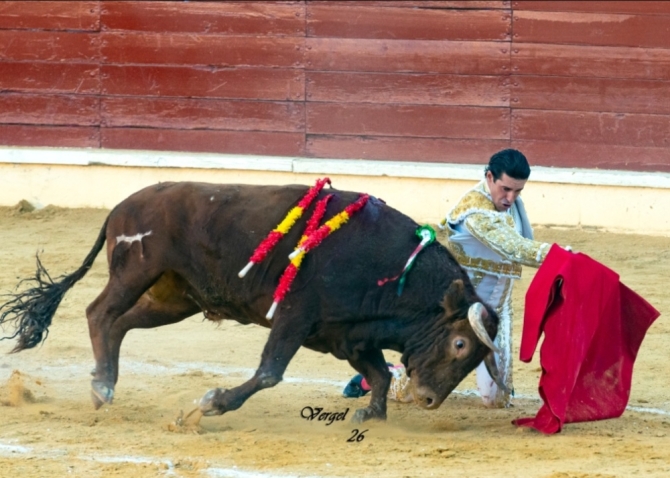 Talavante, De Justo y Norte, a hombros en Medina del Campo 
