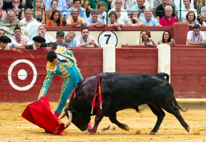 Solitaria oreja para Marco Pérez en la primera de Valladolid