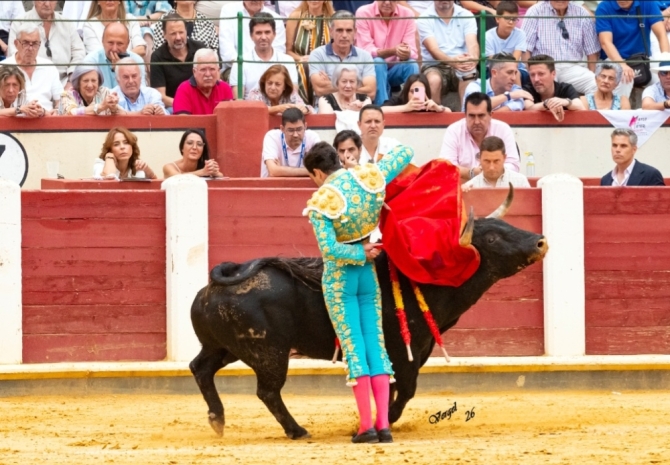 Solitaria oreja para Marco Pérez en la primera de Valladolid