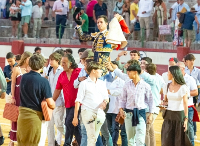 Luque se lleva otra buena tarde de Victorino, en Valladolid 