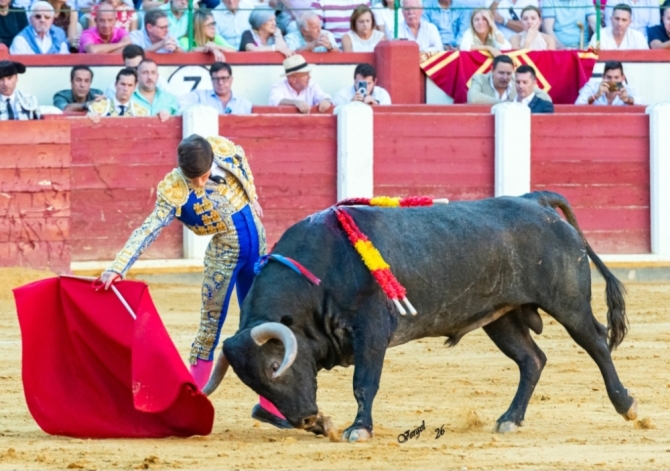 Luque se lleva otra buena tarde de Victorino, en Valladolid 