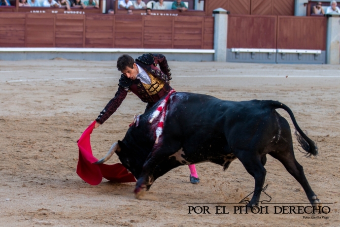 'Sin espada no hay paraíso'