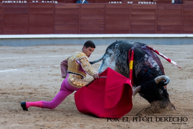 'Sin espada no hay paraíso'