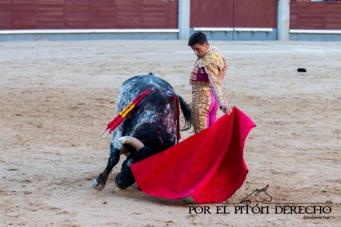 'Sin espada no hay paraíso'