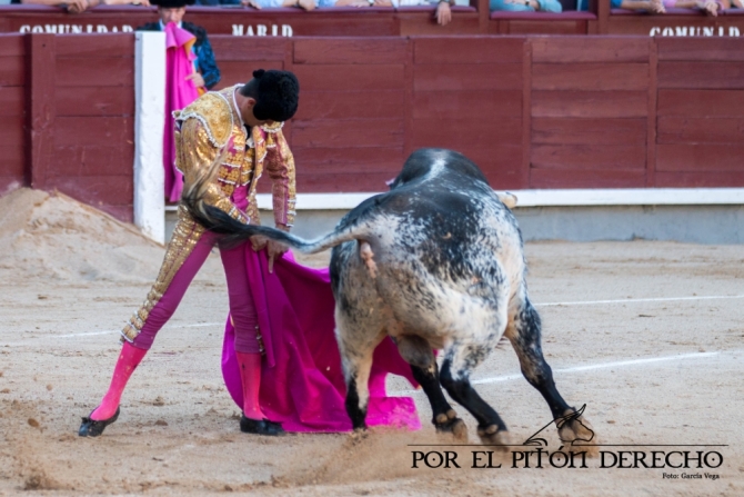 'Sin espada no hay paraíso'