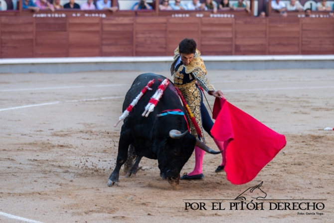 'Sin espada no hay paraíso'