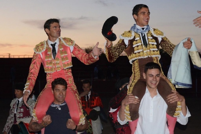 Eugenio de Mora y Téllez, a hombros con la de Pereda en Mora